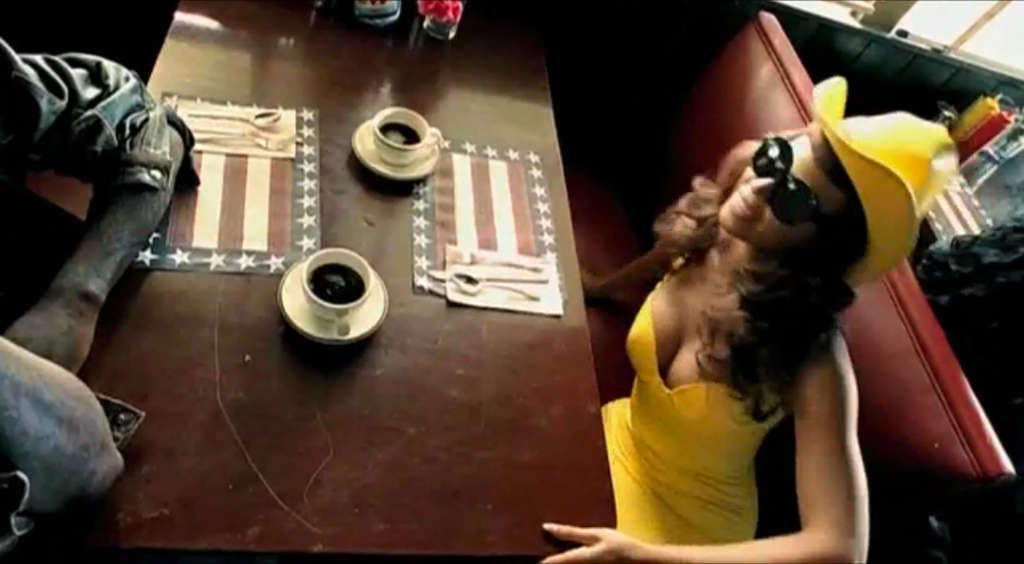 Beyonce Knowles zeigt sich sexy mit Lady Gaga im Videospot
 #75356529