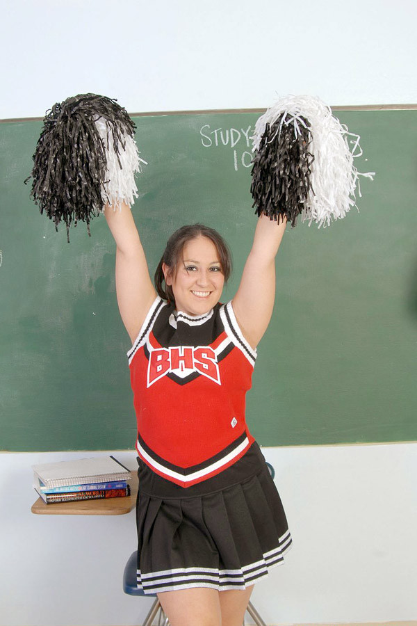 Chubby mexican cheerleader lifts her sirt in the class room #75466955