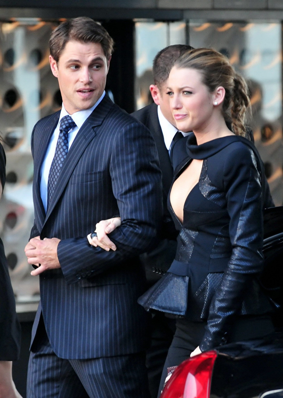 Blake Lively showing cleavage in killer outfit on the 'Gossip Girl' set in NYC #75334729