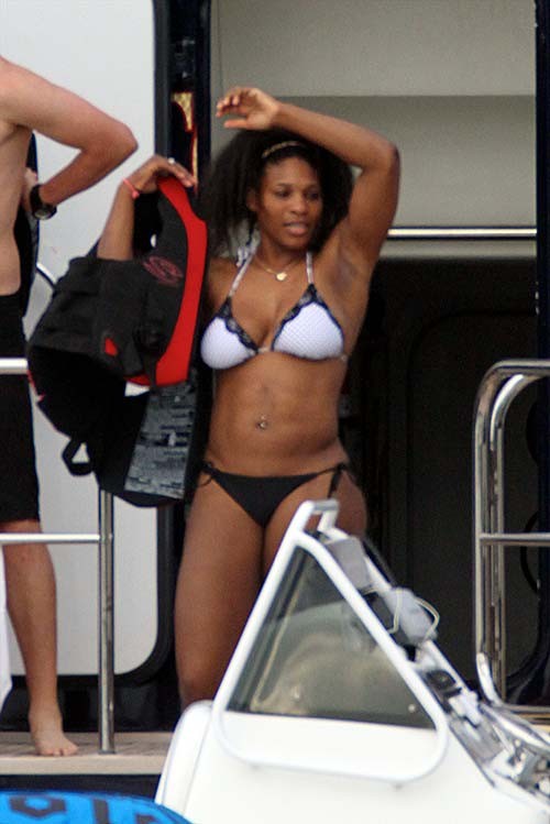Serena williams esponendo corpo sexy e culo caldo in bikini
 #75277773