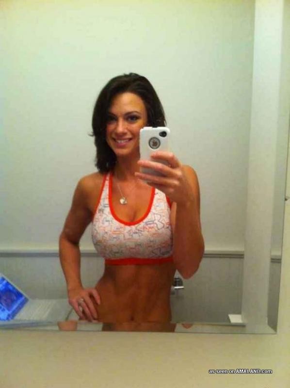 Nenas amateurs posando sexy en esta galería de fotos calientes
 #76131310