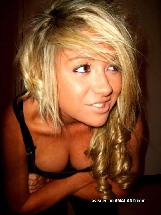 Rubias con autofotos
 #68175851