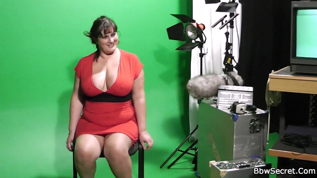 Guy films and fucks a cute BBW hottie and then his wife comes into the studio #71766540