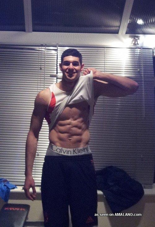 Camwhoring hunks showing nice abs and big cocks #76916582