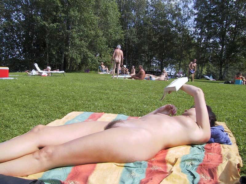Attenzione - foto e video di nudisti incredibili
 #72277010
