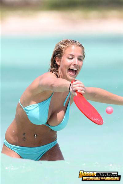 Big-tittied englische Modell Gemma Atkinson ist glamourös in Bildern
 #75345721