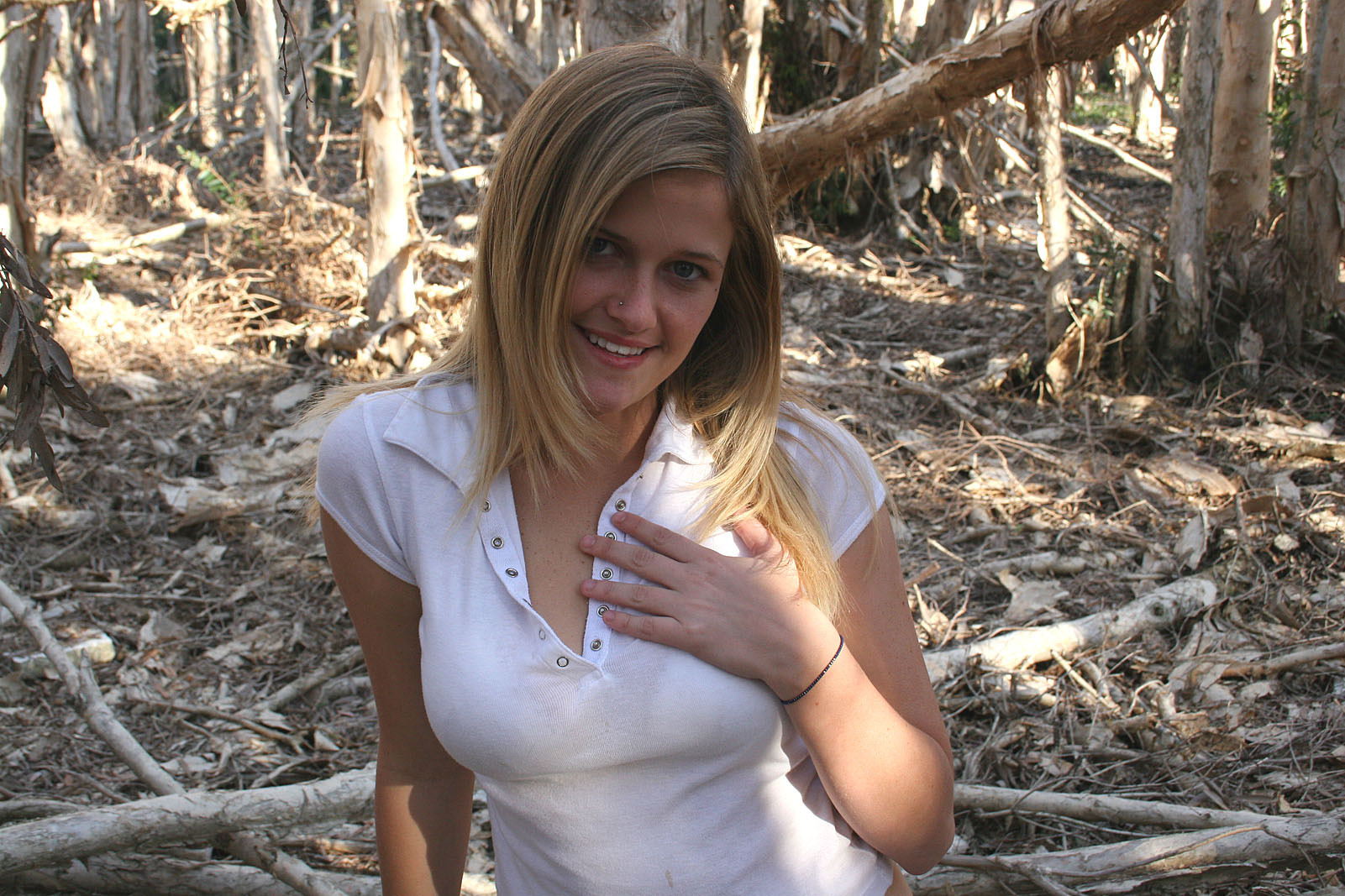 Samantha get hot in the woods
 #73919448