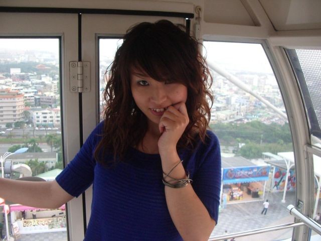 Cute small titted Asian teen girlfriend strips on a ferris wheel #69957131