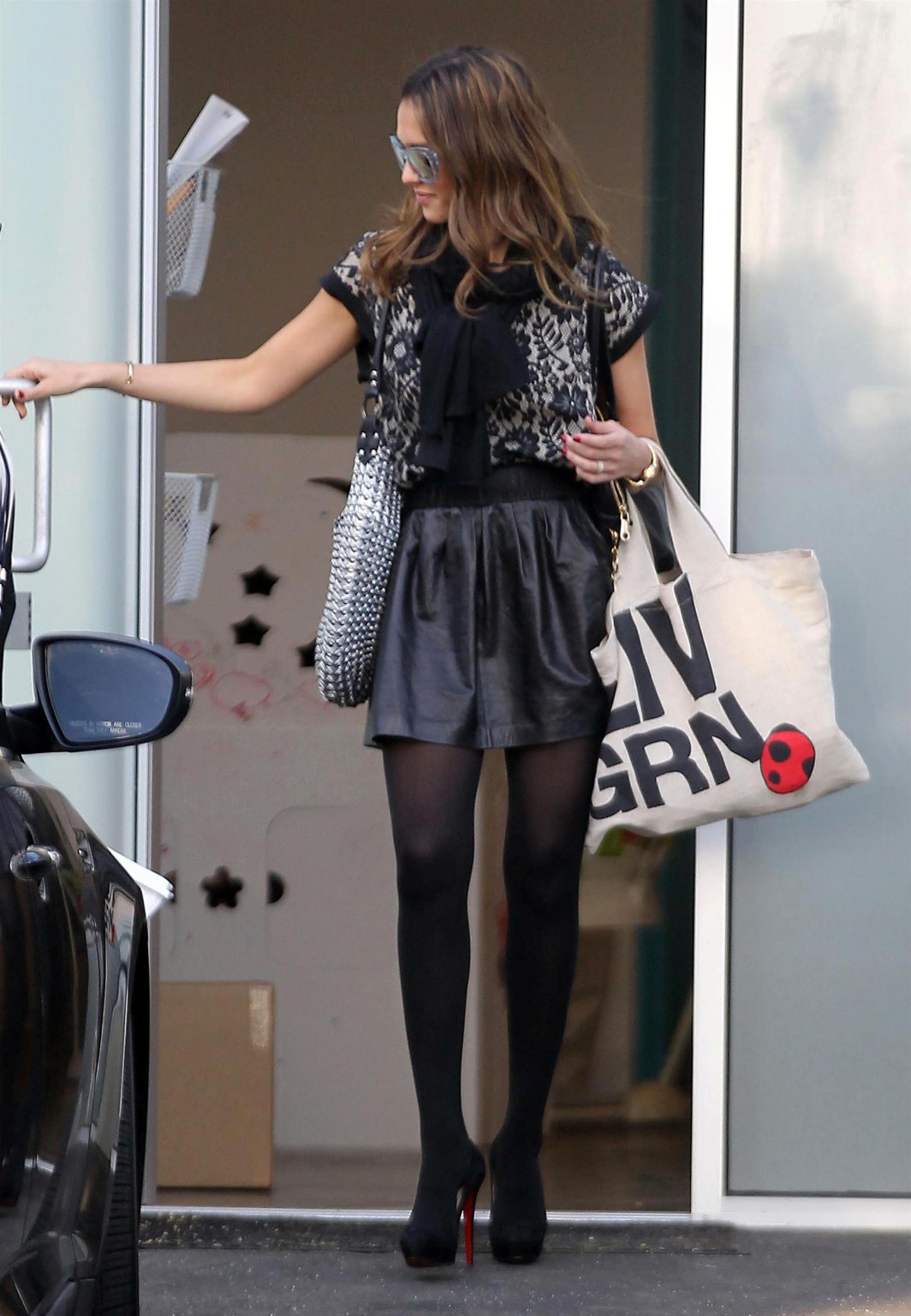 Jessica Alba leggy wearing a black leather mini skirt  pantyhose #75271077