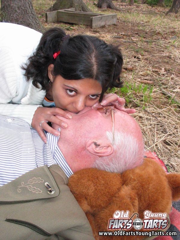 Teenage girlie reanimates a horny grandfather in a forest #74339353