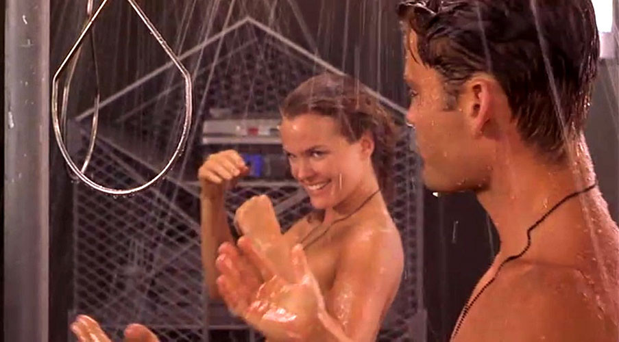 Dina meyer mostrando sus lindas y grandes tetas en unos caps de películas desnudas
 #75390265