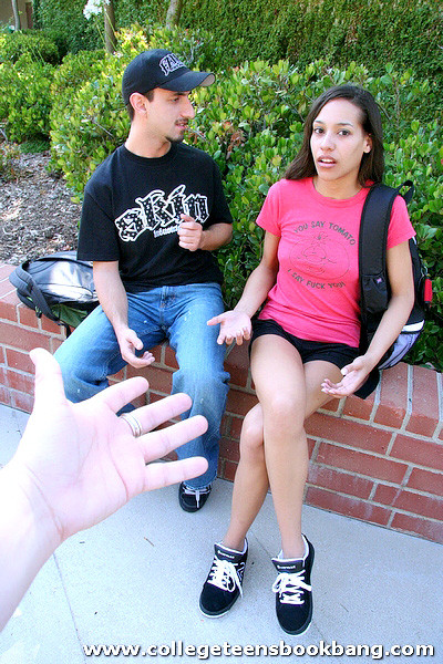 Esta joven universitaria es follada de lado después de una mamada alucinante
 #77473181