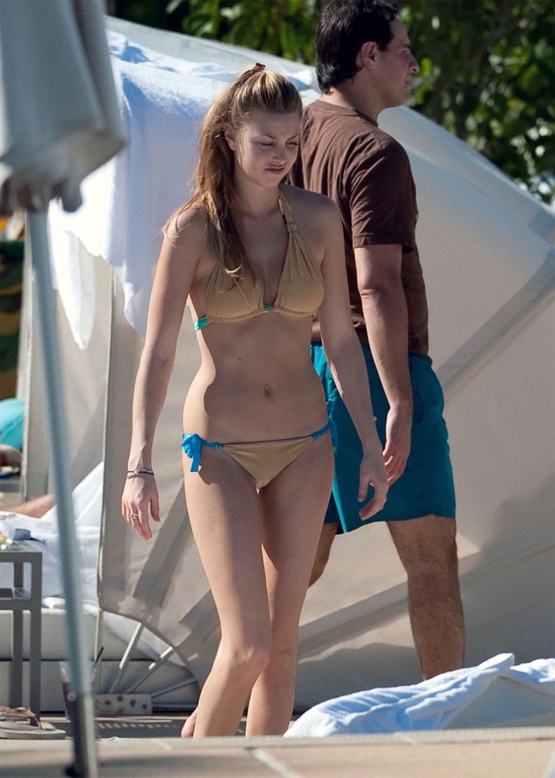 Whitney port luciendo muy sexy en bikini y sus tetas son geniales
 #75362660