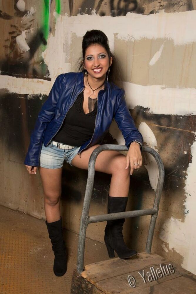 Real indian gfs are posing and naked gallery 46 #77763822