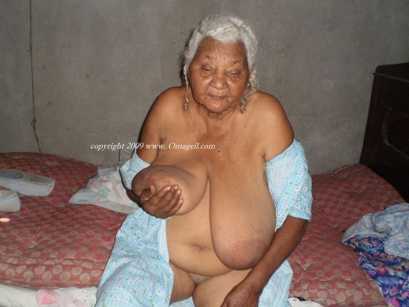 hang and wrinkled granny bodies #71763478