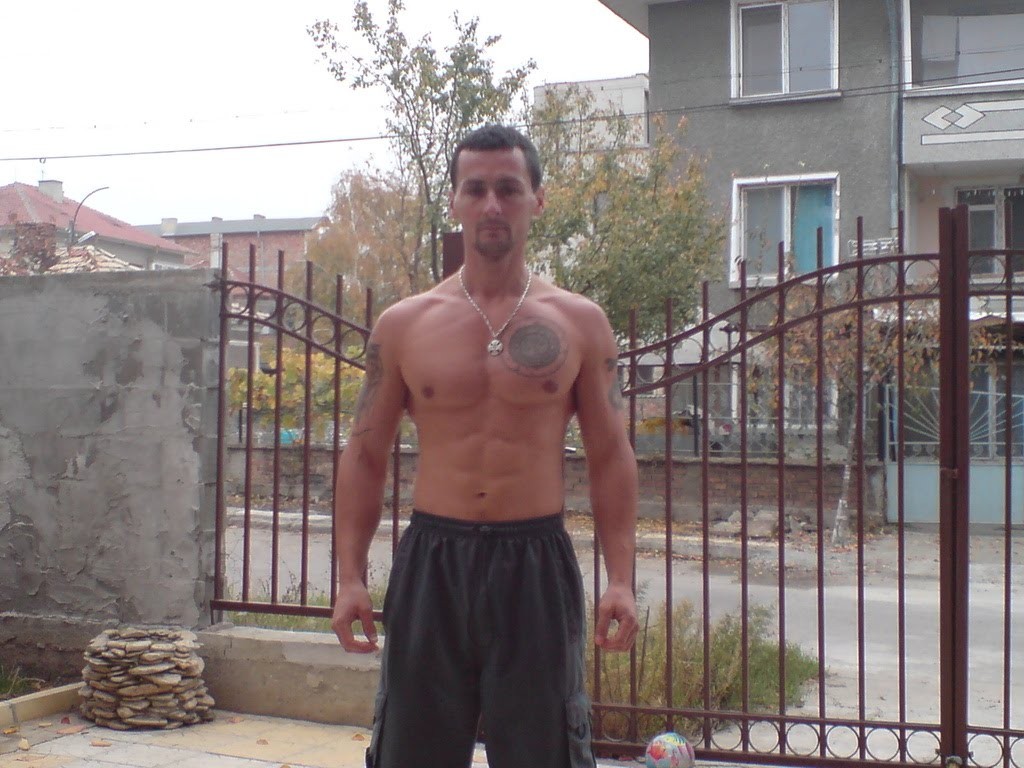 Naked pics of ripped Bulgarian hottie #74627730