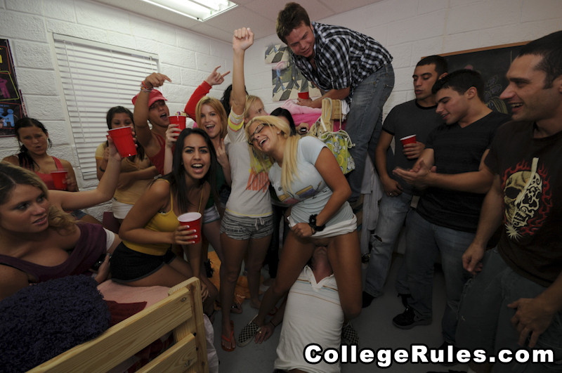 College girls were drunk then gives every men sloppy blowjob #74536965