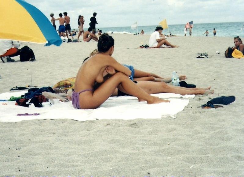 Attenzione - foto e video di nudisti incredibili
 #72277044
