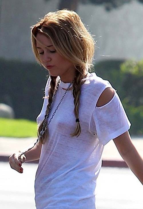 Miley Cyrus sehr sexy und heiß durchsichtig und sexy Arsch Paparazzi Fotos
 #75288941