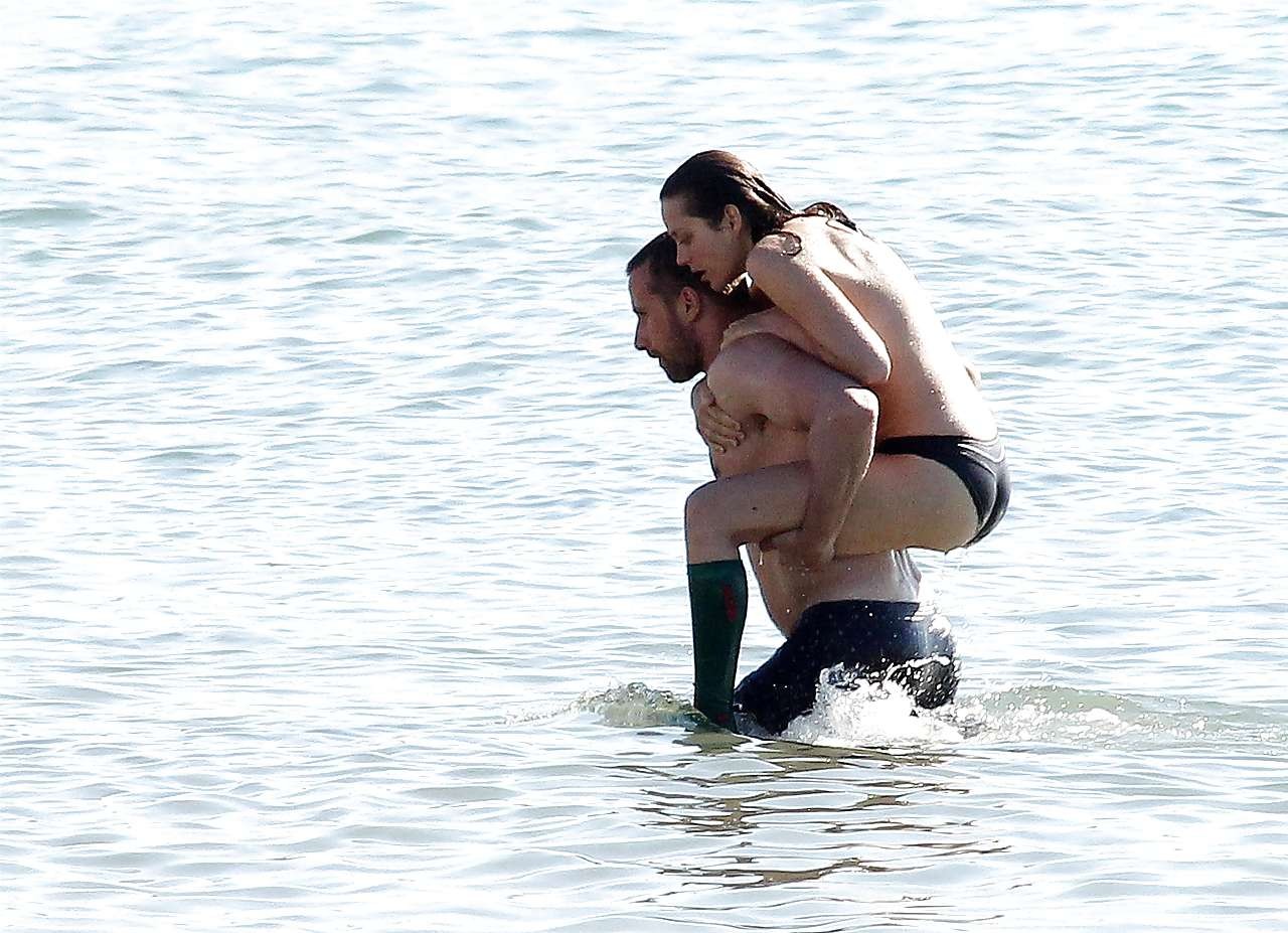 Marion Cotillard showing her nice big tits on beach with friend paparazzi pictur #75285691