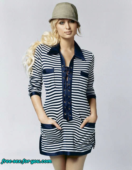 Paris hilton enseñando coño y posando en bikini para los paparazzi
 #75433071