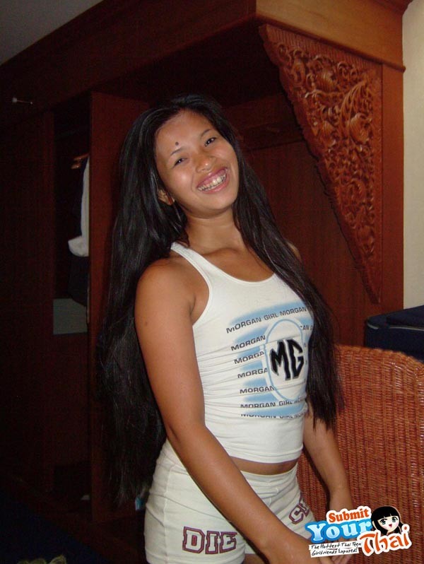 Cuerpo apretado novia tailandesa chupa y folla y recibe una explosión de cum en su culo
 #67168556