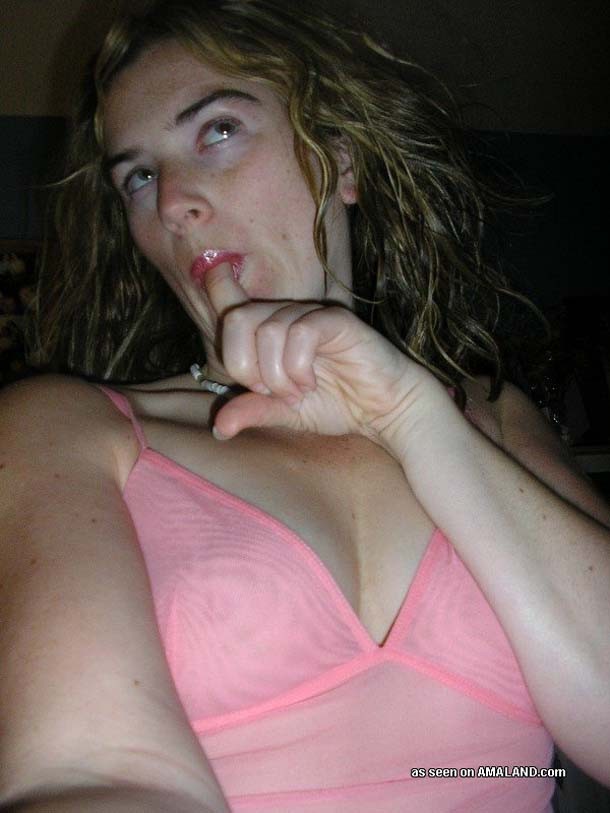 Amateur milf camwhoring
 #68309074