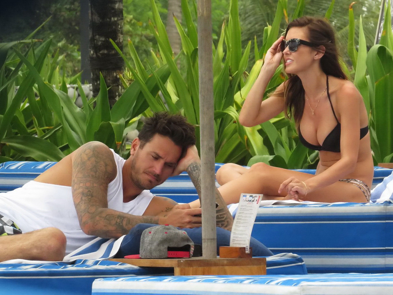 Audrina Patridge vollbusig in knappem Zweiteiler am Strand von Bali
 #75193247