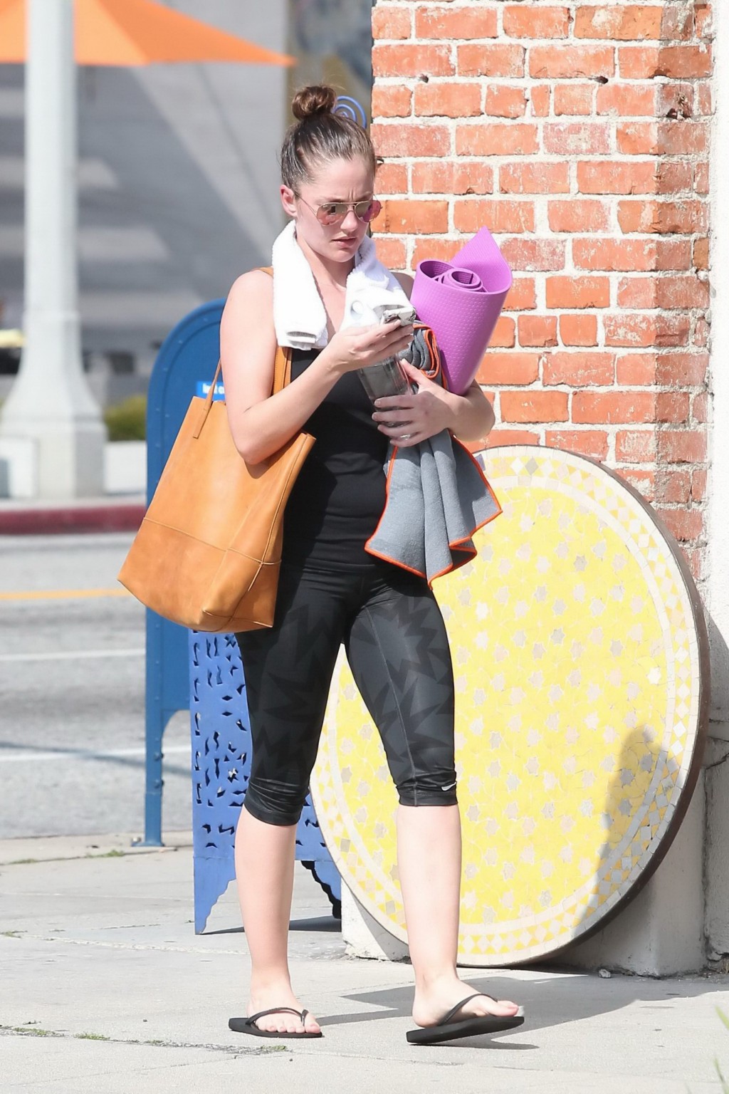 Minka Kelly busty showing pokies in tiny black top and leggings while leaving a  #75172465