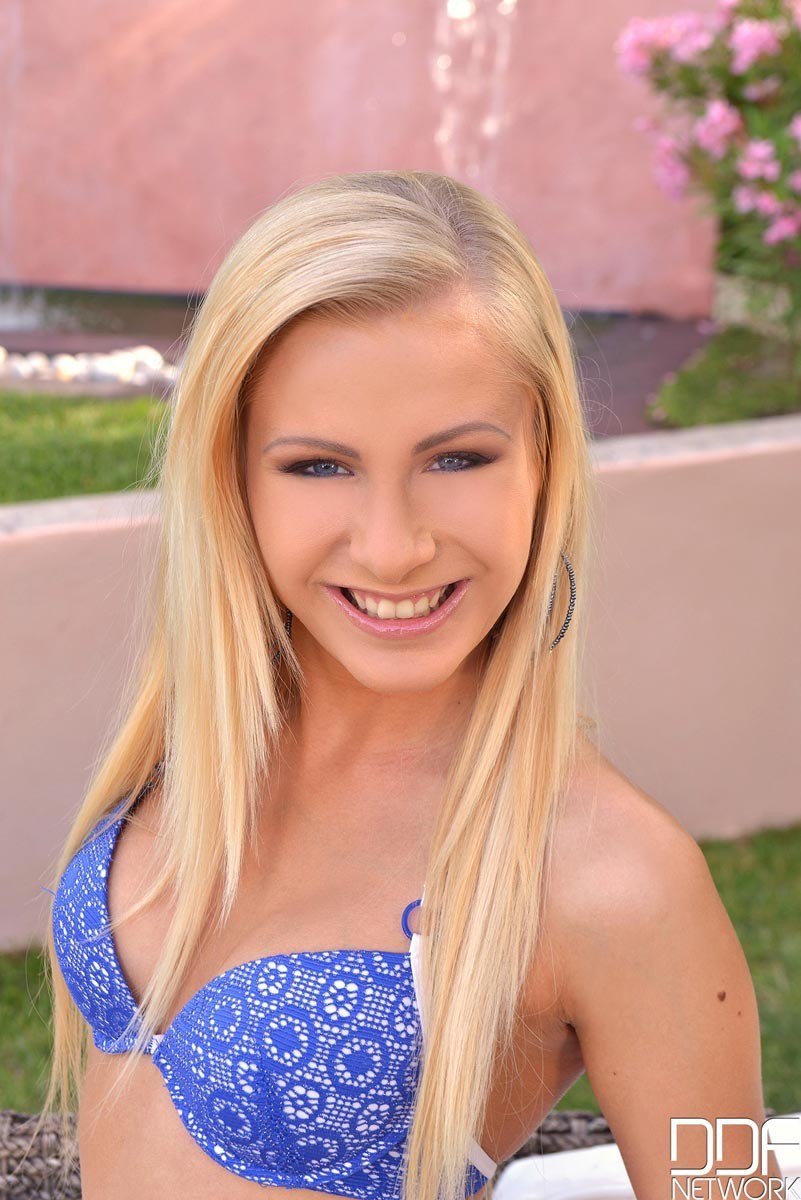Horny blonde Euro lezzies in motion