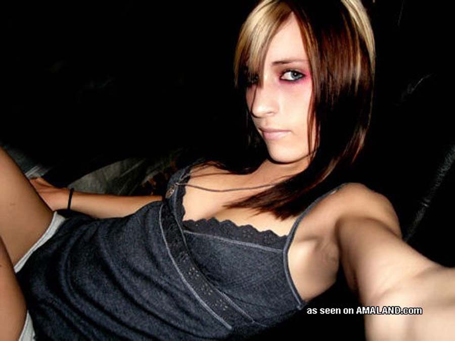 Nice and hot selfpics of an amateur Gothic babe #75715016