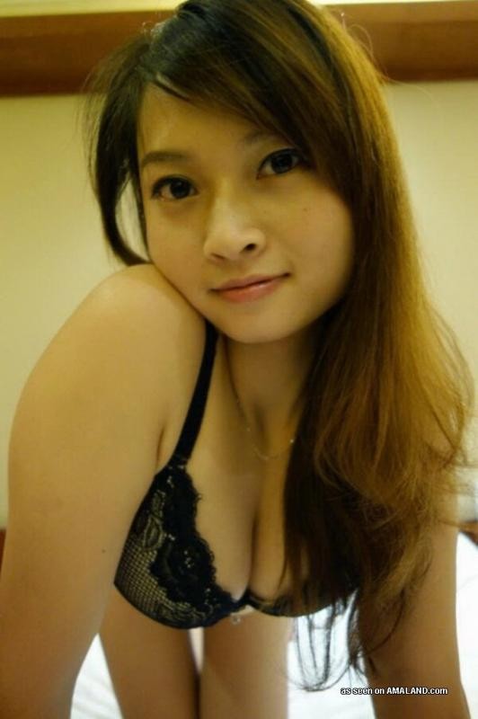 Collection of an Asian chick posing in hot selfpics #69773674