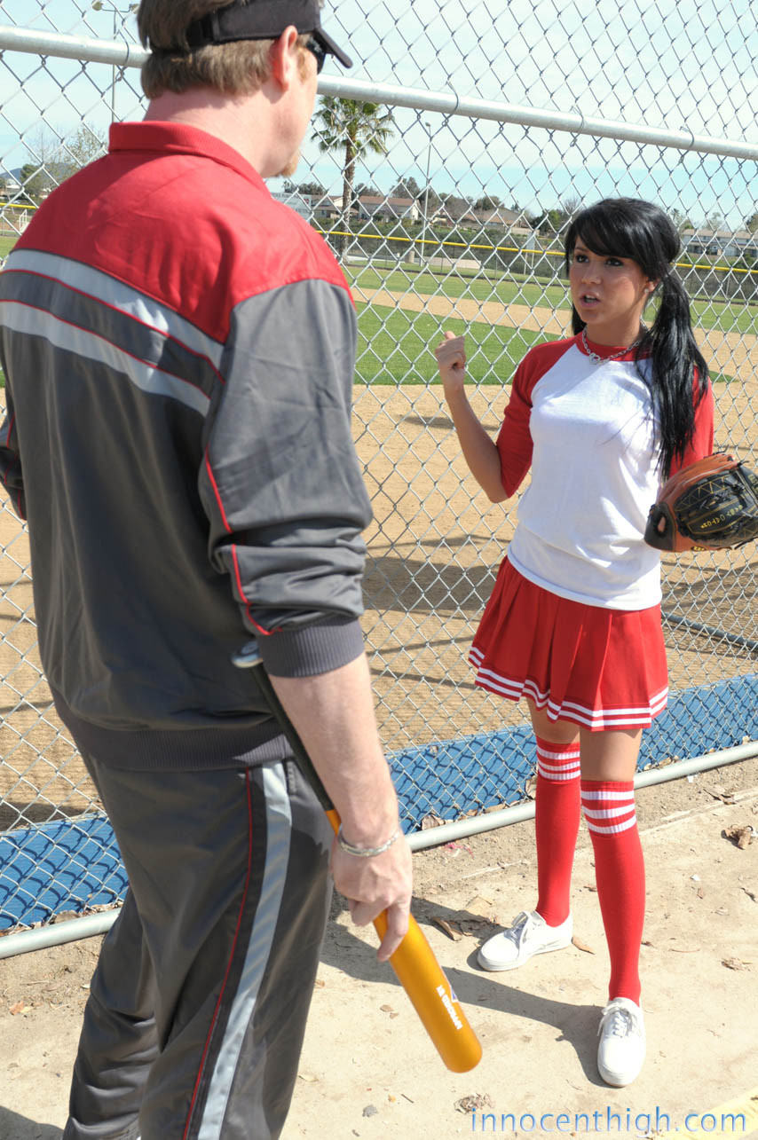 Softball Spielerin gefickt von ihrem Lehrer
 #78775320