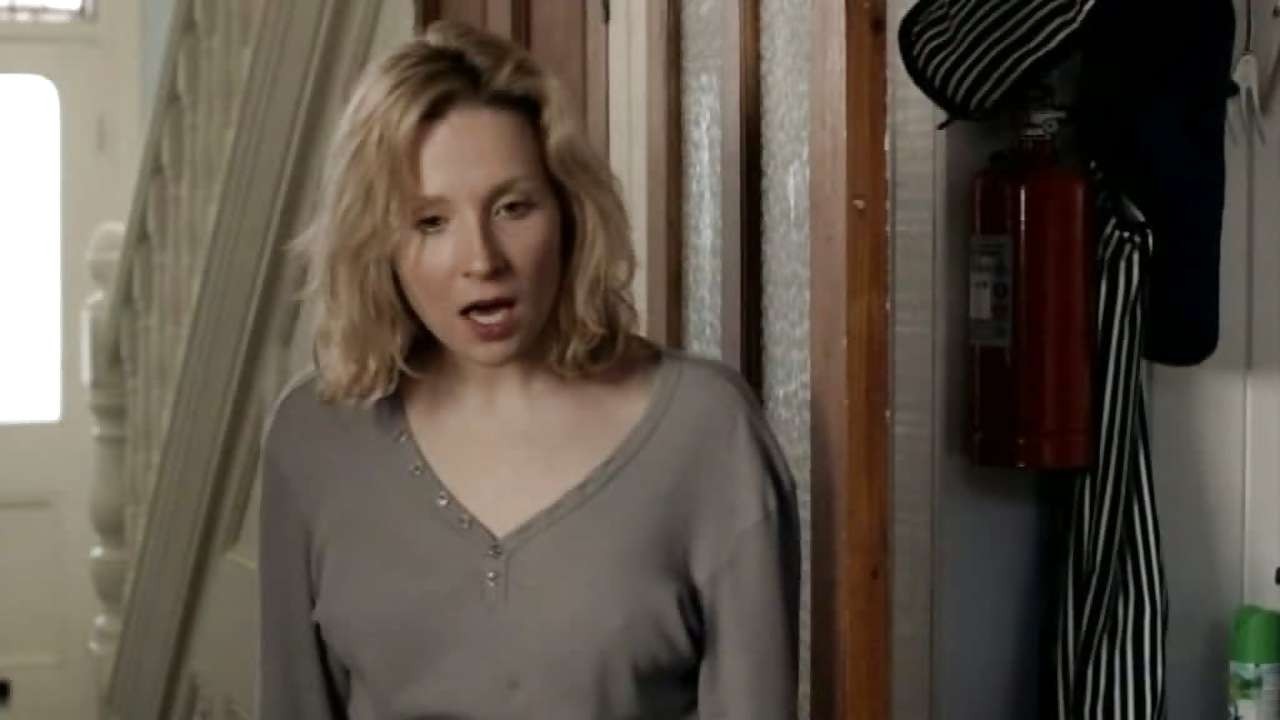 エイミー・ベス・ヘイズ、巨乳で激しいセックスを披露するヌード映画のシーン
 #75297682
