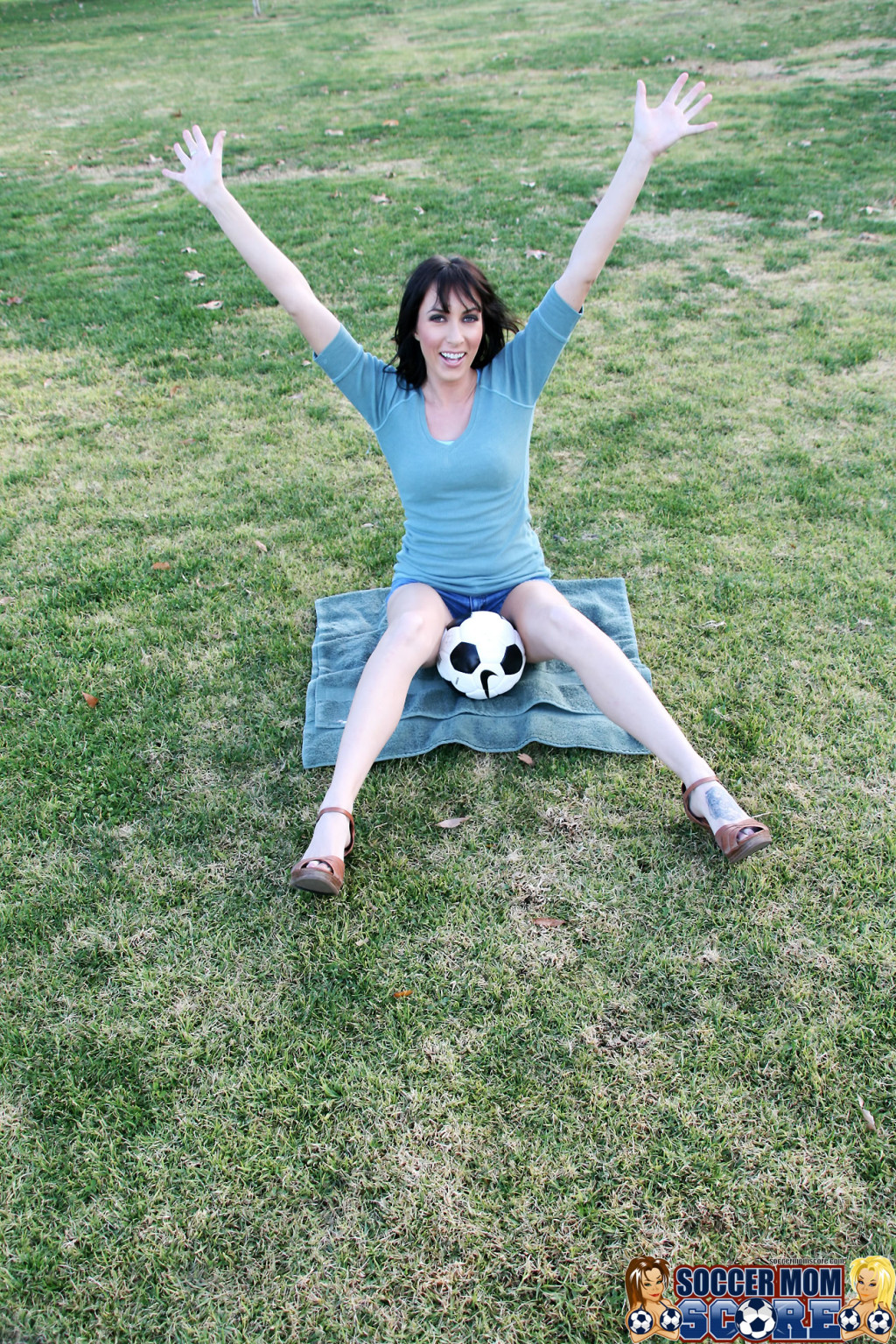 Horny Soccer Mom Katrina Isis loves a deep dicking #78491558