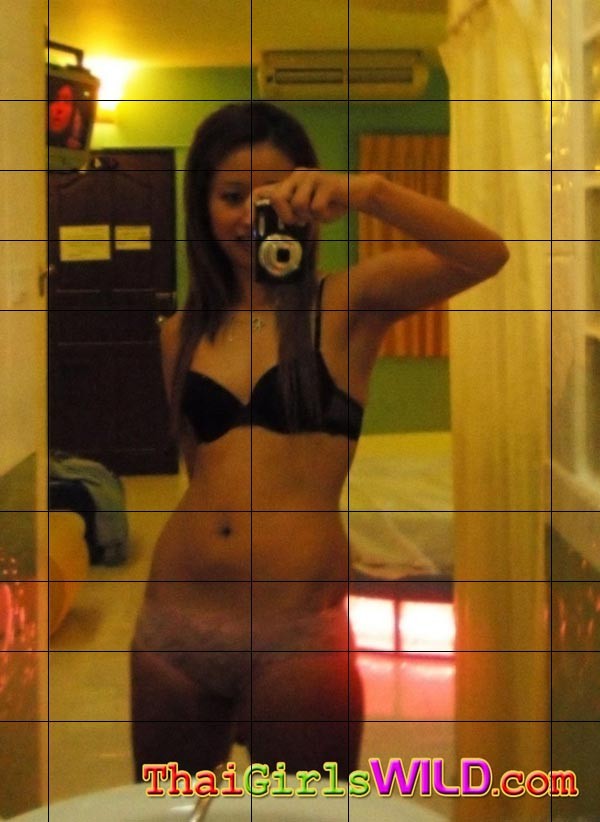 Beobachten Sie diese heiße Zahnspange teen saugen Schwanz und ficken dann nehmen Sperma in den Mund
 #69747359