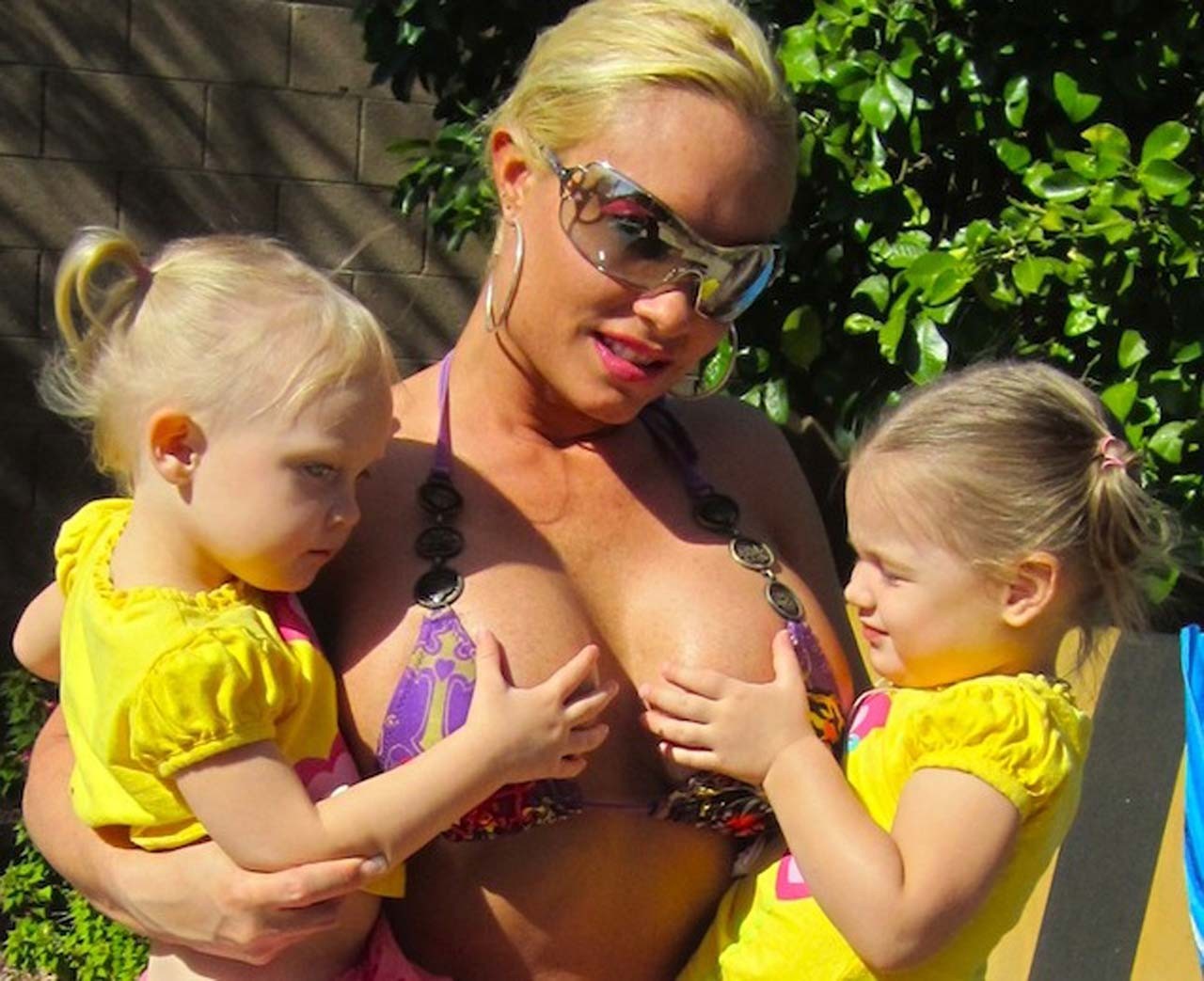 Nicole Coco Austin exposing very sexy ass in thong and huge boobs #75304784