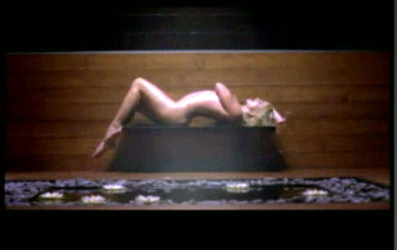 Britney spears in posa completamente nuda e mostrare la figa
 #75411520