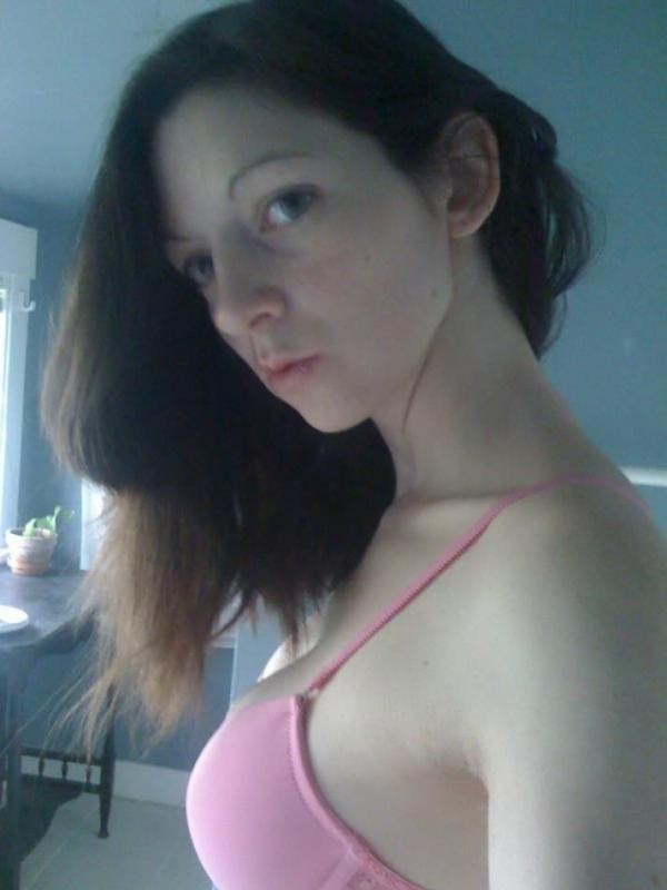 Amateur chica hace alarde de cuerpo sexy en las fotos de venganza filtrados
 #67428464