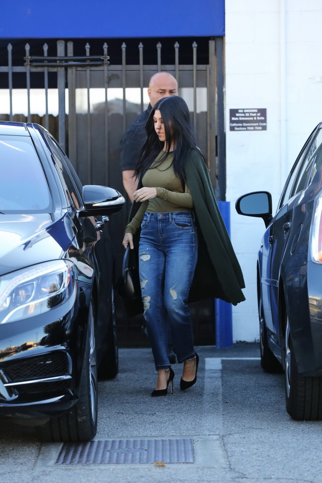 Kourtney kardashian vollbusig zeigt harte pokies
 #75148628