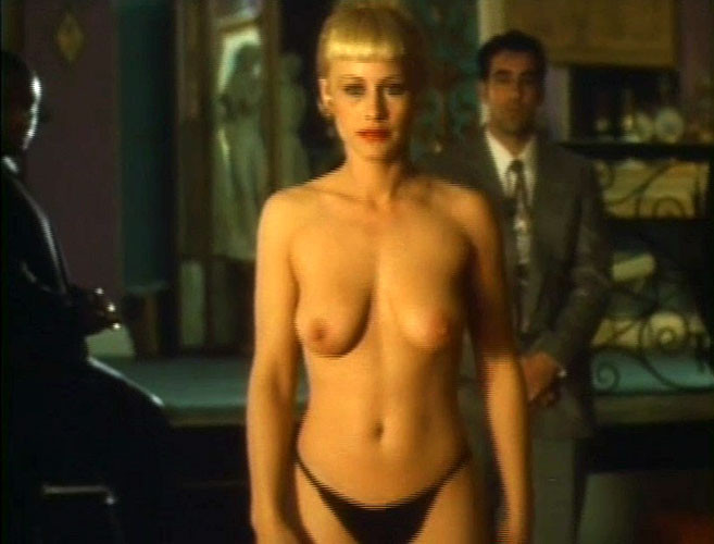 Patricia arquette che mostra le sue belle grandi tette in tappi di film nudo
 #75392692