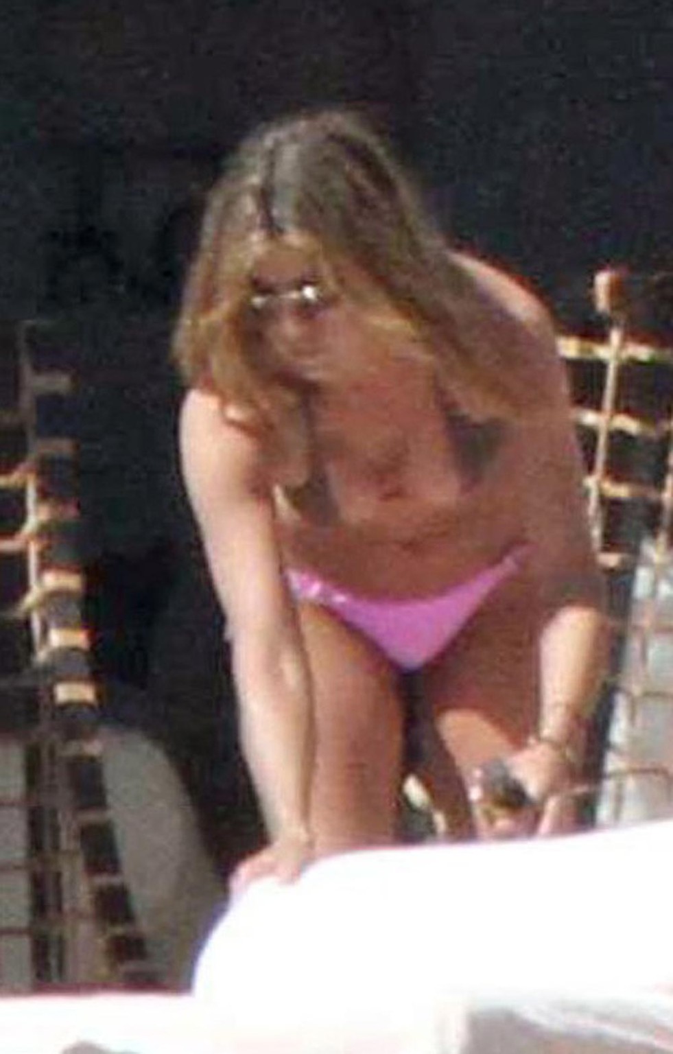 Jennifer Aniston magnificent cleavage in bikini #75291416