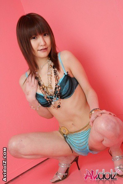 Misuzu imai posando en bikini
 #69884927