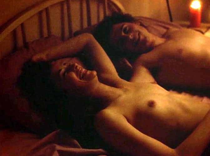 Demi Moore che mostra le sue belle tette grandi e cazzo duro in tappi film nudo
 #75398743