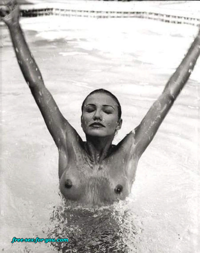 Cameron Diaz showing tits in pool and look sexy in mini skirt #75433873