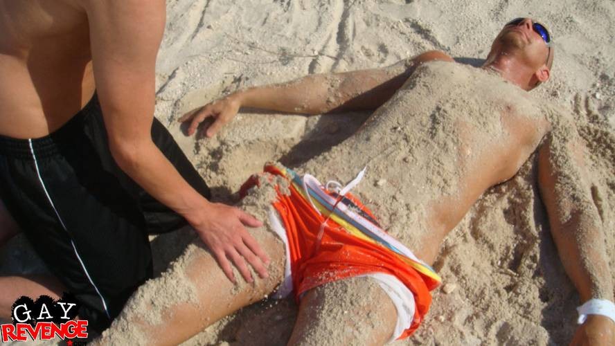 Hot cumshot by two guys on the beach #72880382
