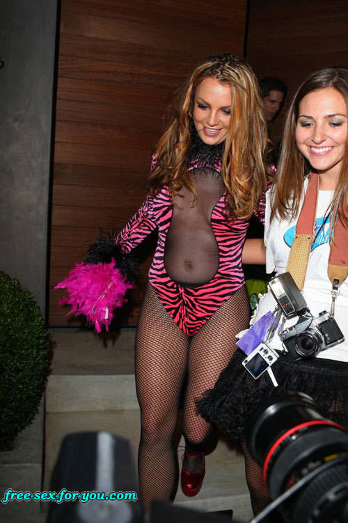 Britney Spears dress like Pink Panter in fishnet stockings #75426771