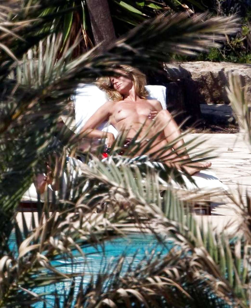 Heidi Klum showing her nice tits on beach on vacation caught by paparazzi #75292906