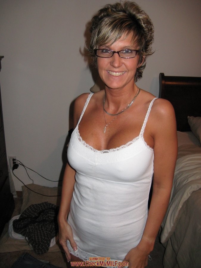 Sexy mature housewive posing #77559193