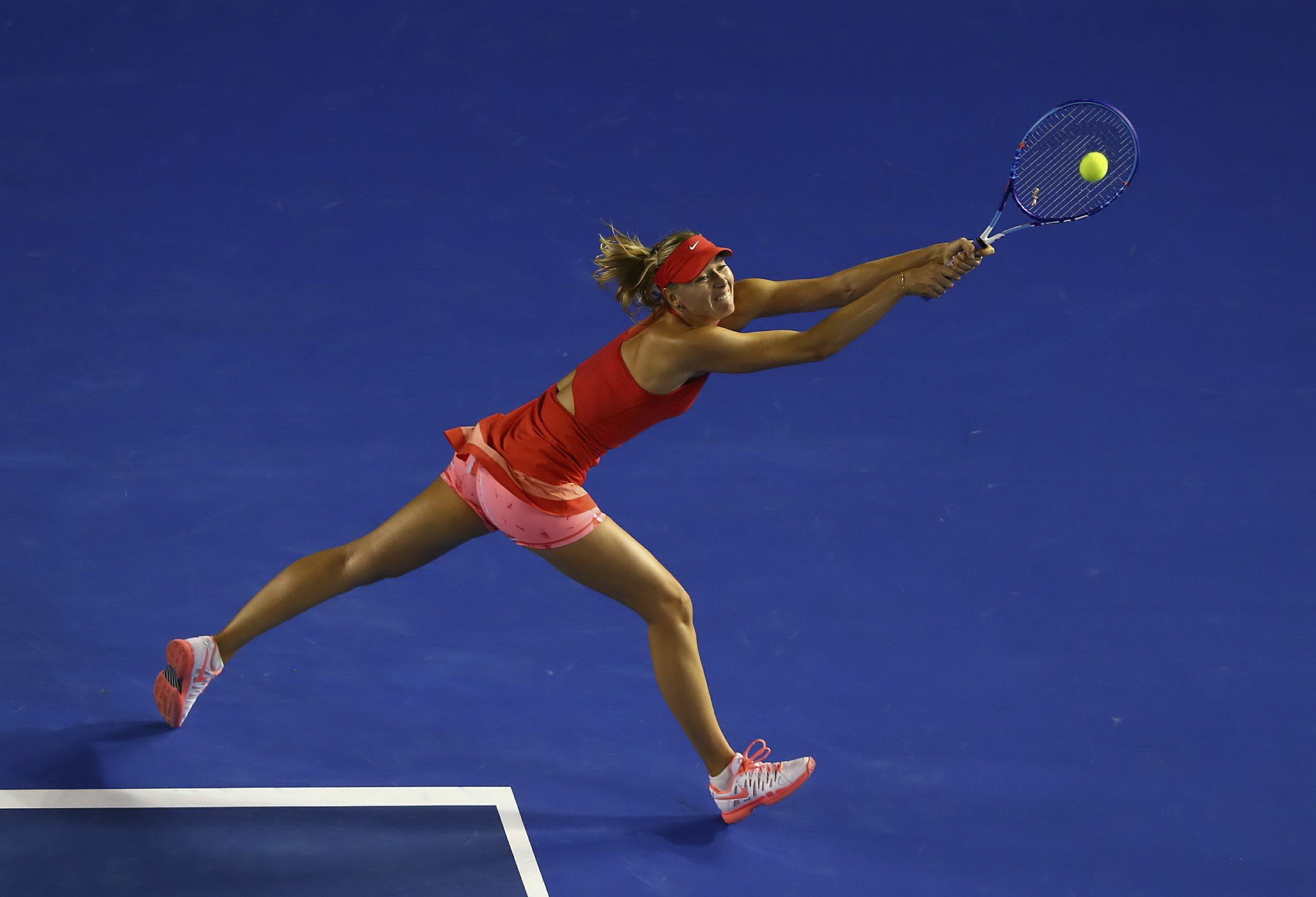 Maria sharapova blinkt ihre höschen bei der 2. runde spiel der australian open
 #75174900